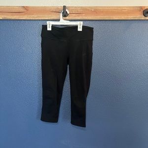 Capri Athletic Leggings